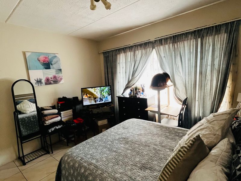 Townhouse For Sale In Sandton - Photo 9