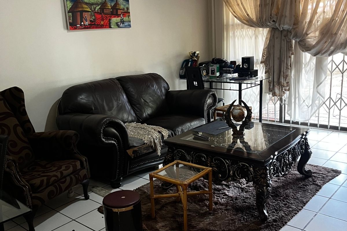 Townhouse For Sale In Sandton - Photo 5