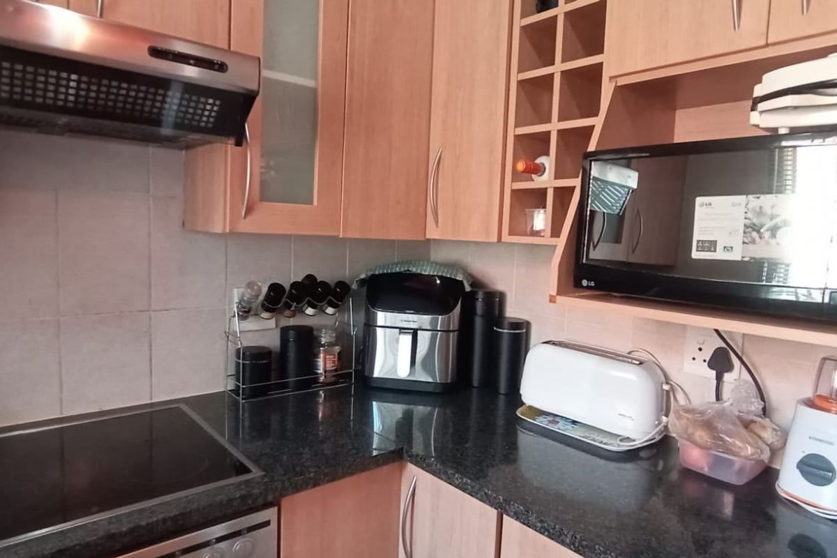 Apartment For Sale In Midrand - Photo 5