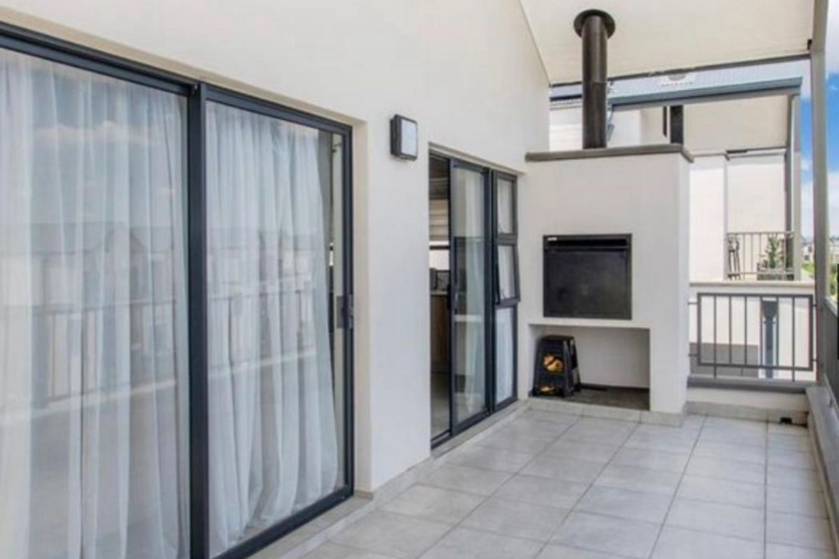 Apartment For Sale In Midrand - Photo 2