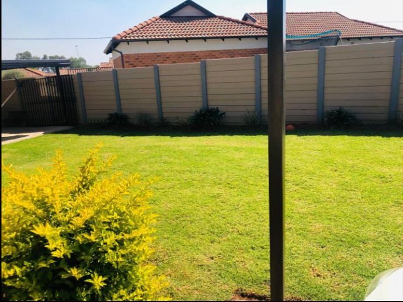 House For Sale In Midrand - Photo 9