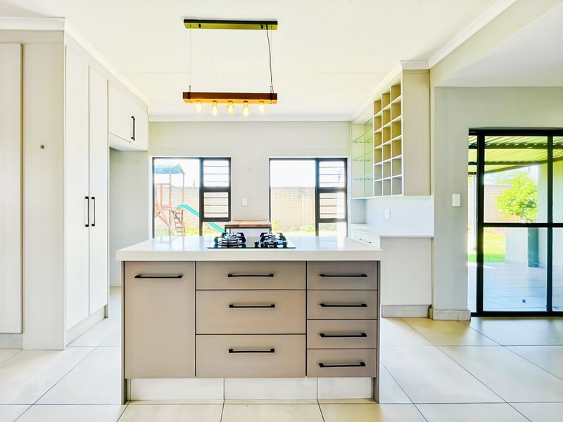 House For Sale In Centurion - Photo 2