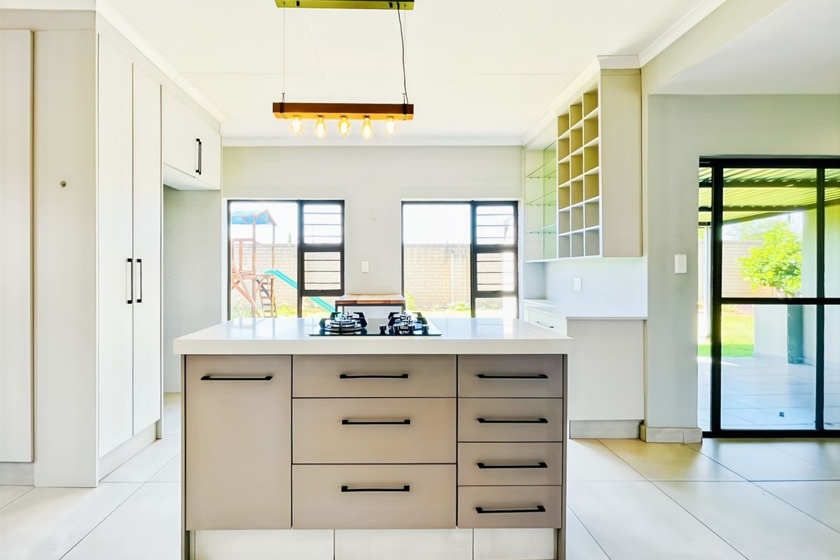 House For Sale In Centurion - Photo 2