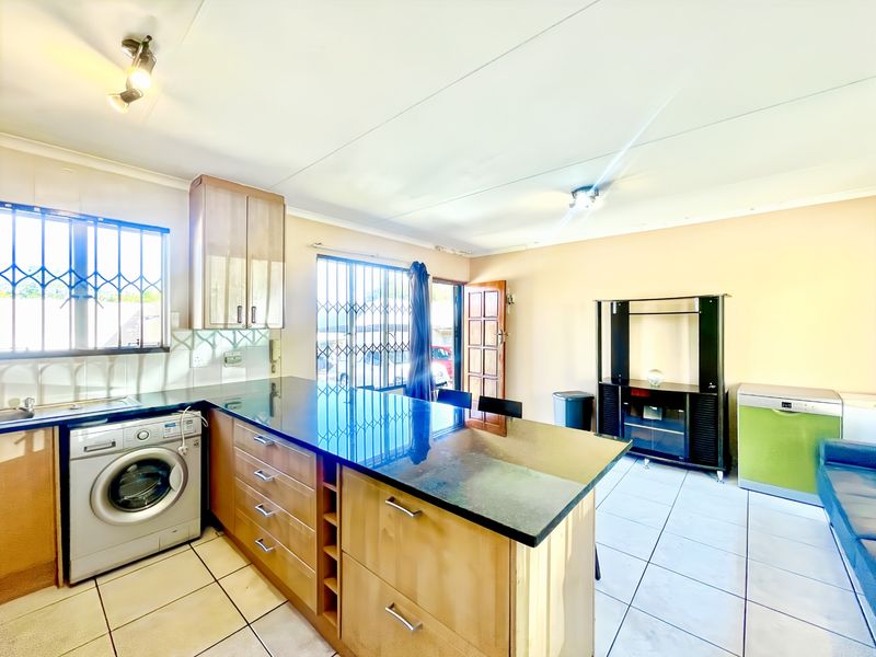 Townhouse For Sale In Midrand - Photo 8