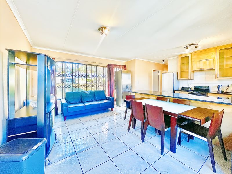 Townhouse For Sale In Midrand - Photo 5