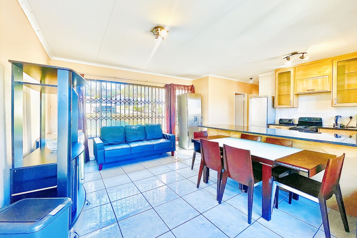 Townhouse For Sale In Midrand - Photo 5