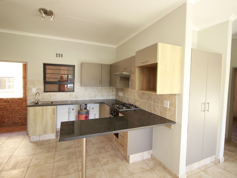 Apartment For Sale In Boksburg - Photo 8