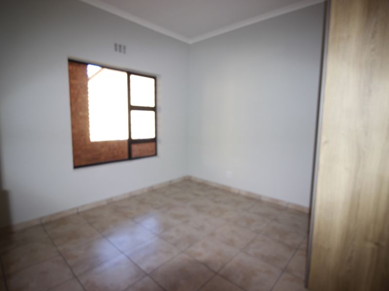Apartment For Sale In Boksburg - Photo 6