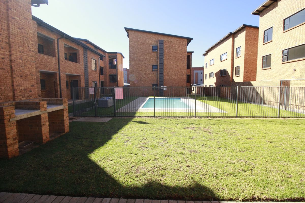 Apartment For Sale In Boksburg - Photo 3