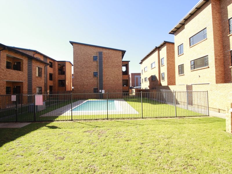 Apartment For Sale In Boksburg - Photo 2
