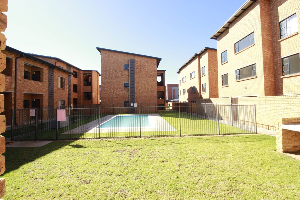 Apartment For Sale In Boksburg - Photo 2