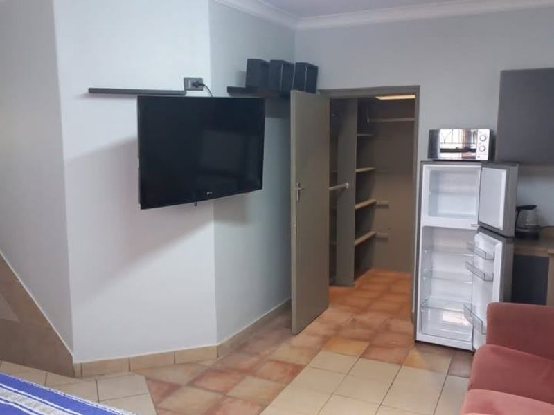 Apartment Rental Monthly In Boksburg - Photo 3
