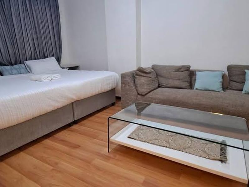Apartment Rental Monthly In Johannesburg - Photo 1