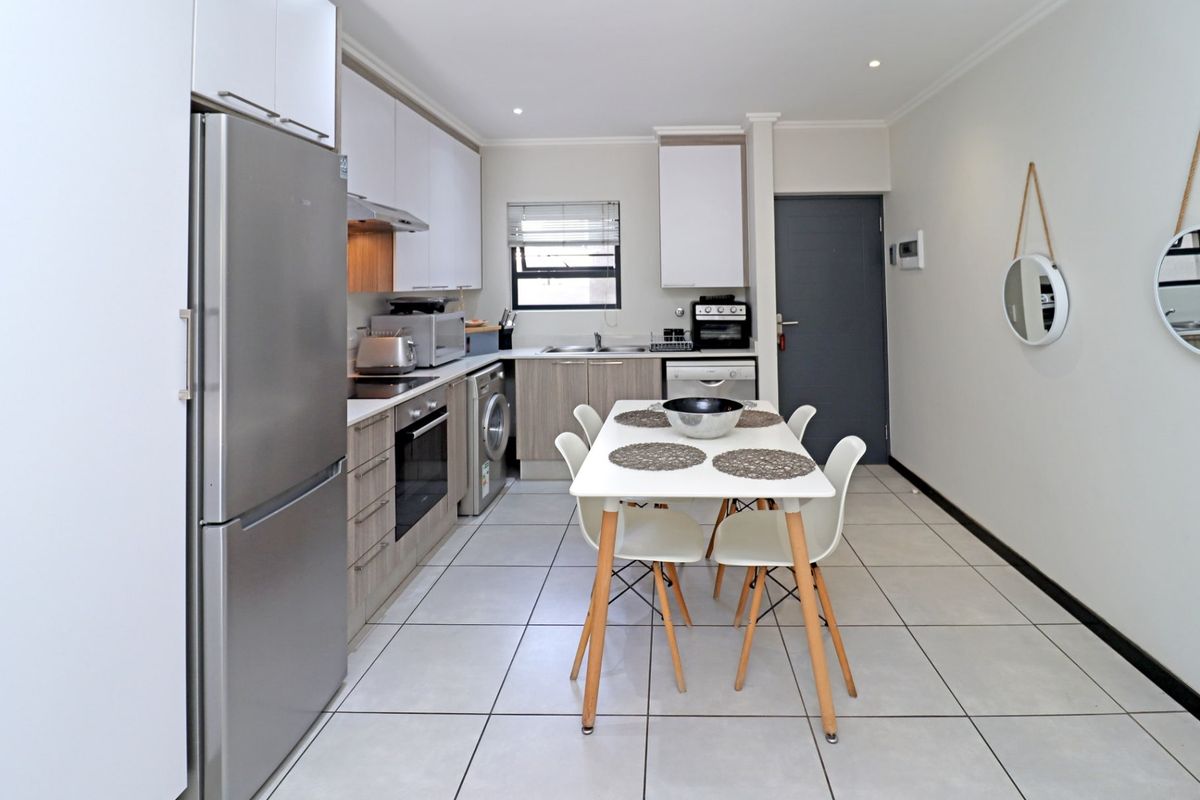 Apartment For Sale In Sandton - Photo 5