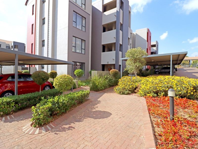 Apartment For Sale In Sandton - Photo 1