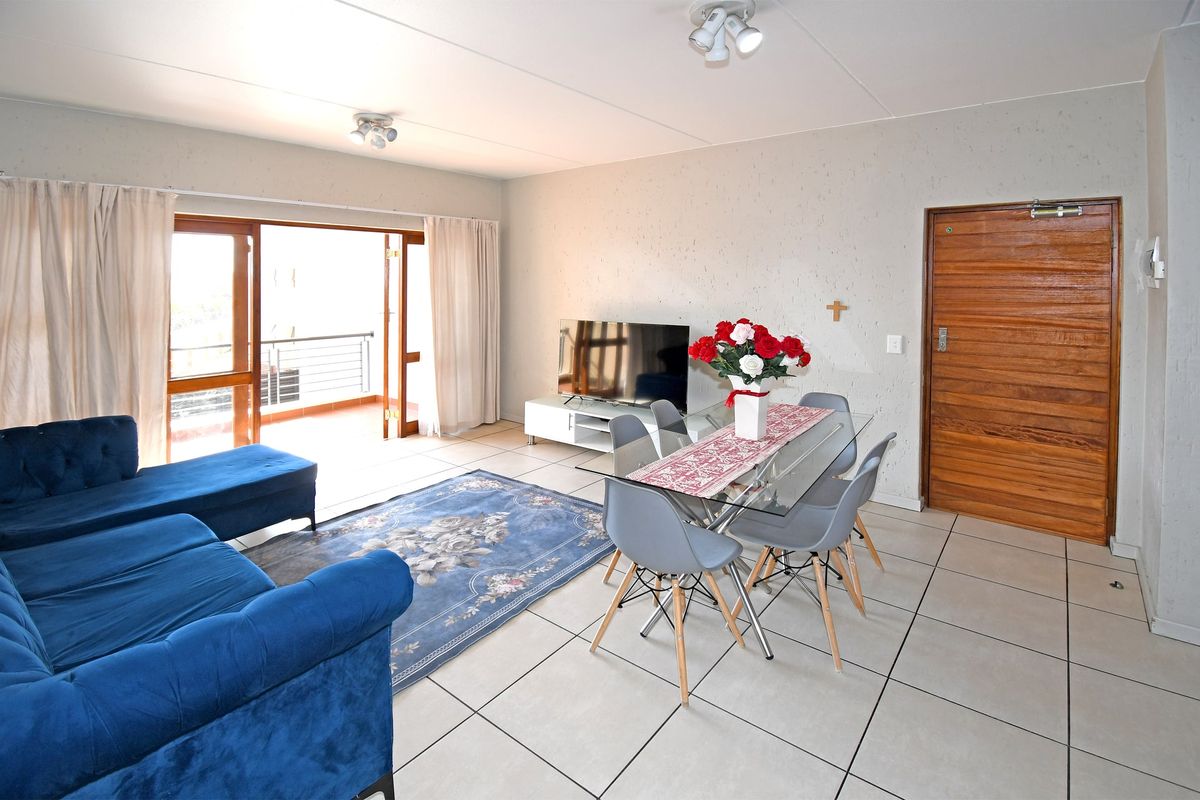Apartment For Sale In Sandton - Photo 3