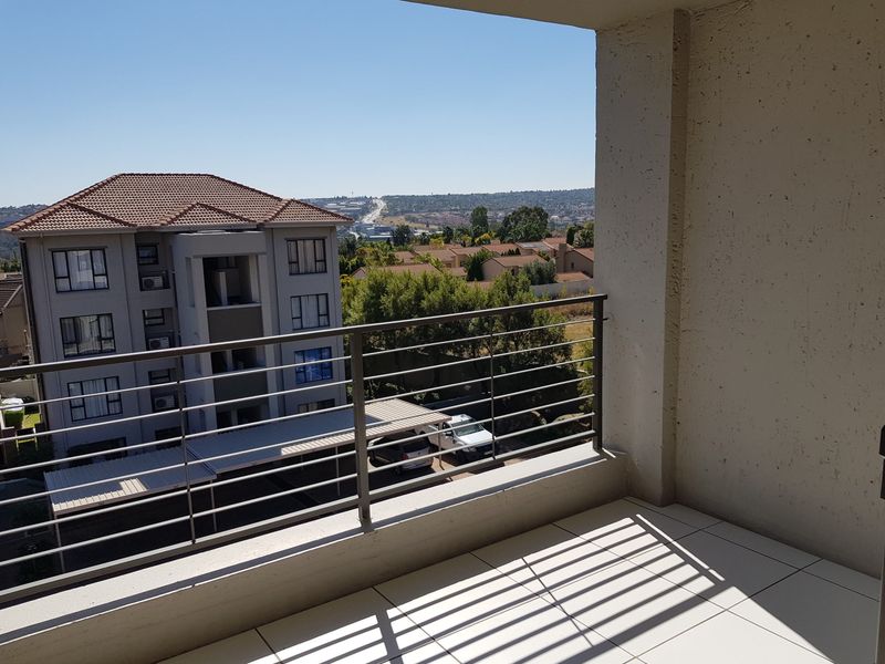 Apartment For Sale In Midrand - Photo 9
