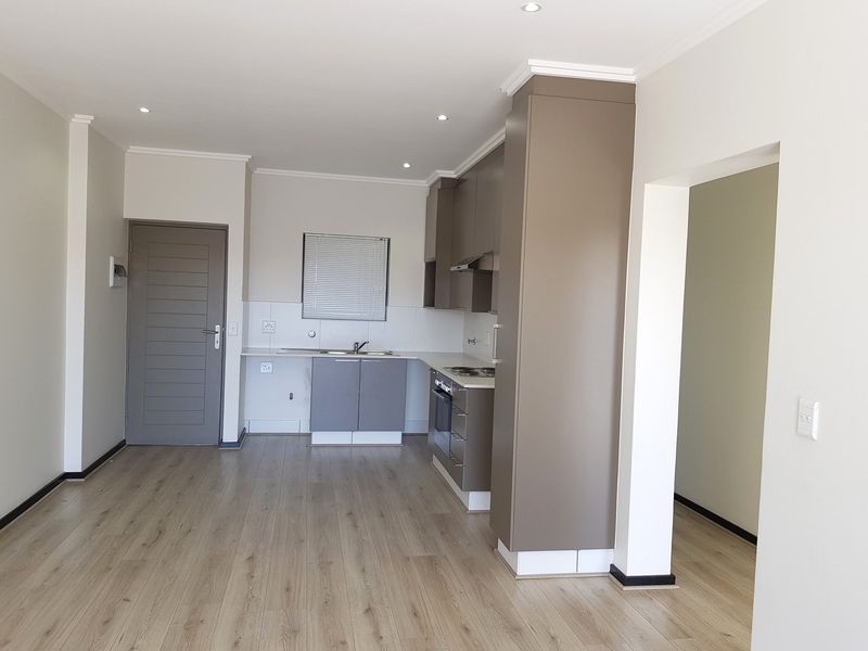 Apartment For Sale In Midrand - Photo 3