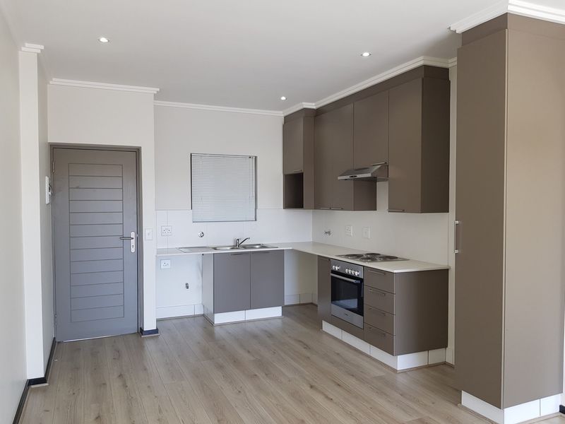 Apartment For Sale In Midrand - Photo 2