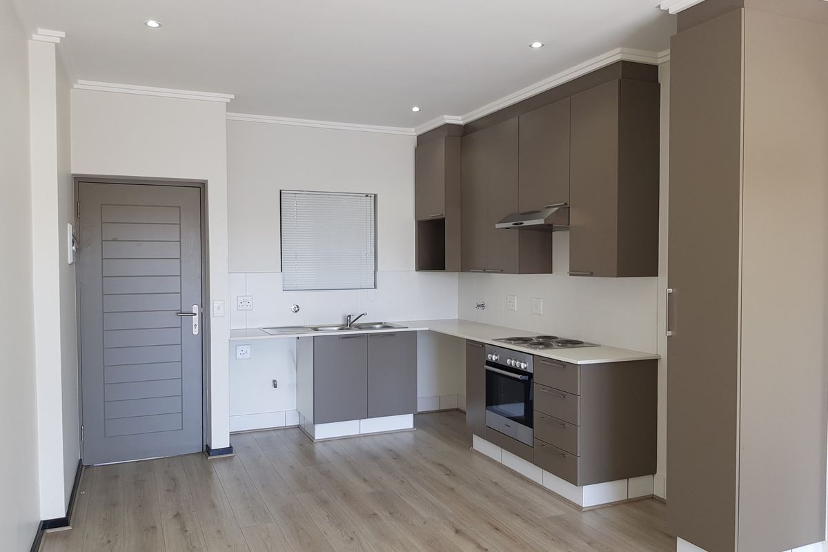 Apartment For Sale In Midrand - Photo 2