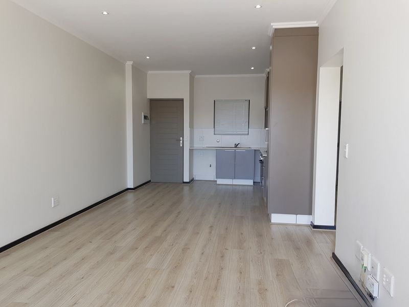 Apartment For Sale In Midrand - Photo 4