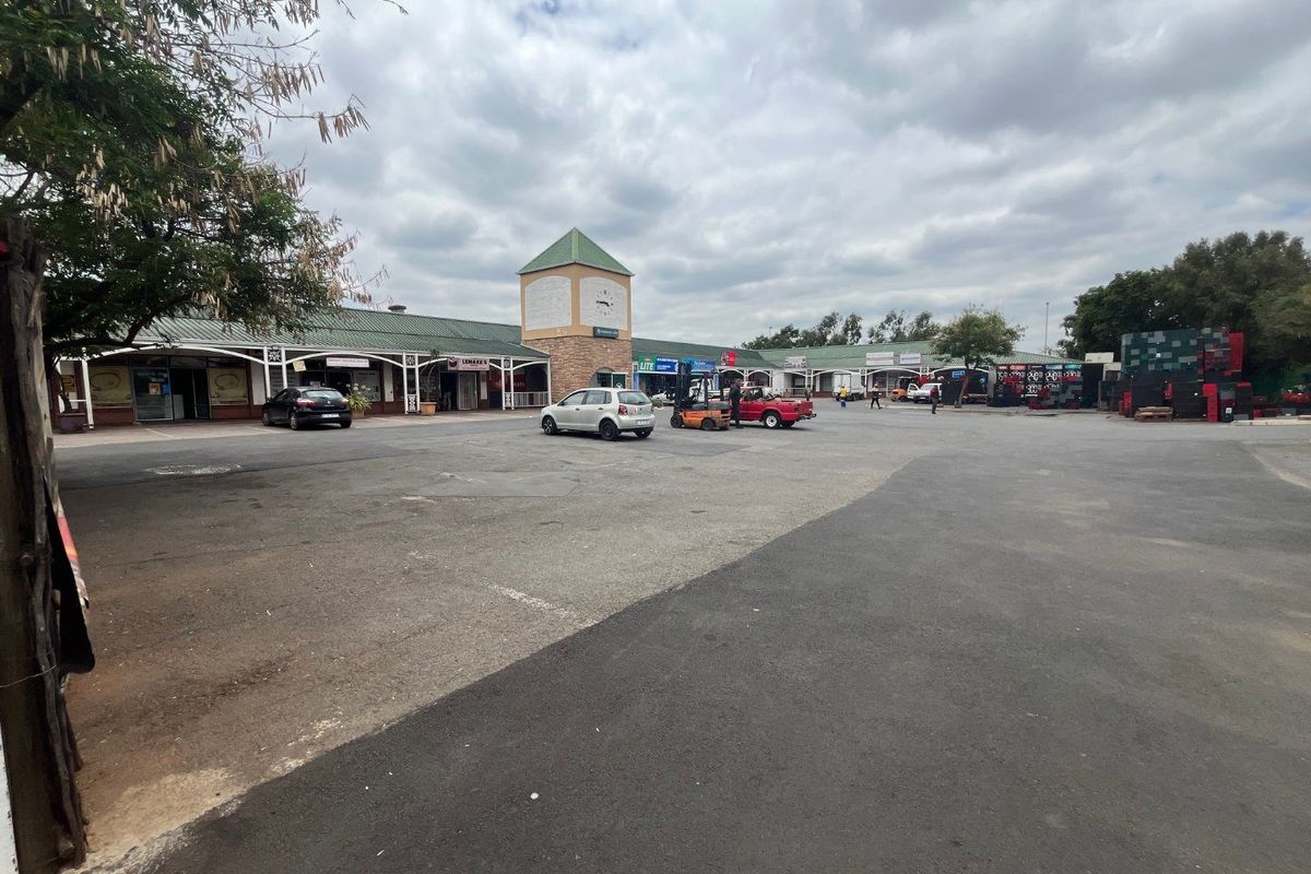 Commercial Rental Monthly In Randburg - Photo 2