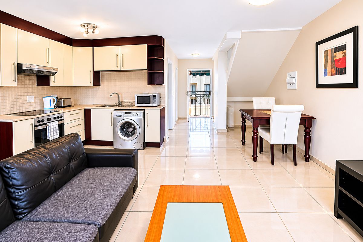 Apartment Rental Monthly In Sandton - Photo 4