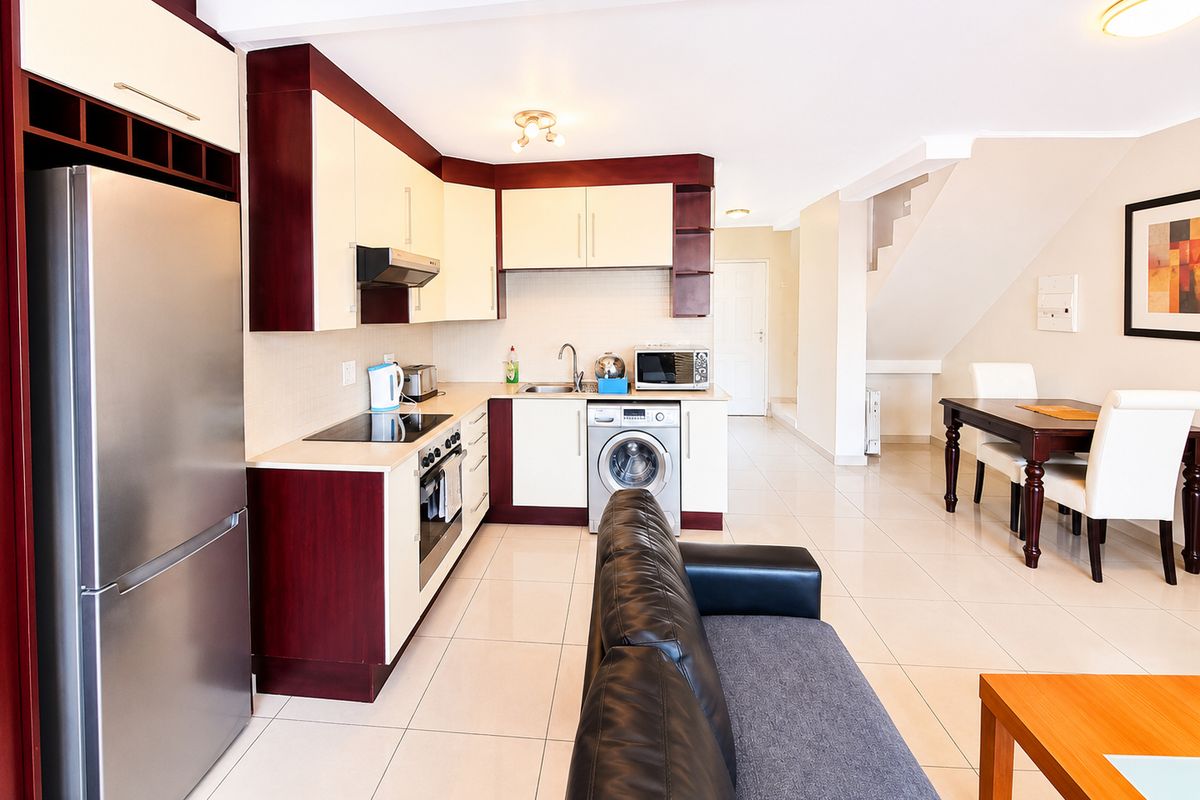 Apartment Rental Monthly In Sandton - Photo 3