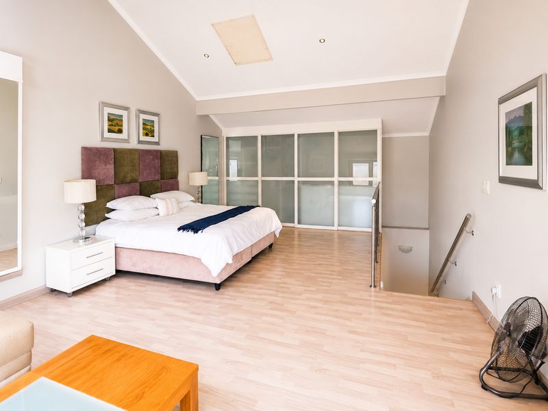 Apartment Rental Monthly In Sandton - Photo 1