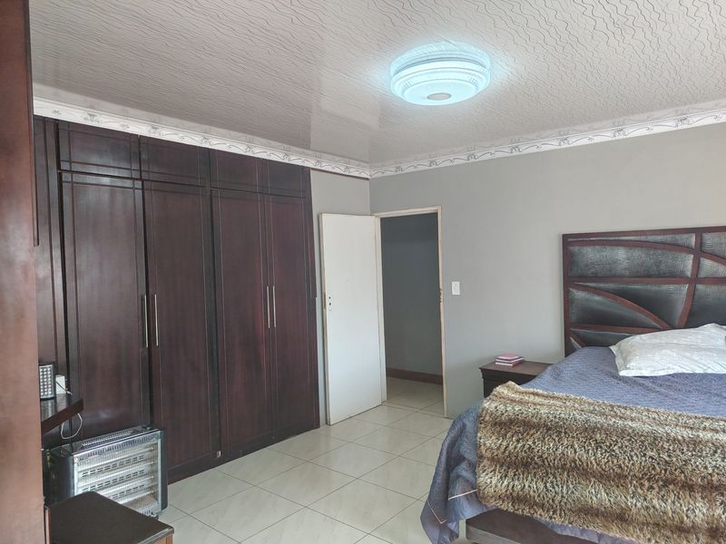 House For Sale In Nigel - Photo 5