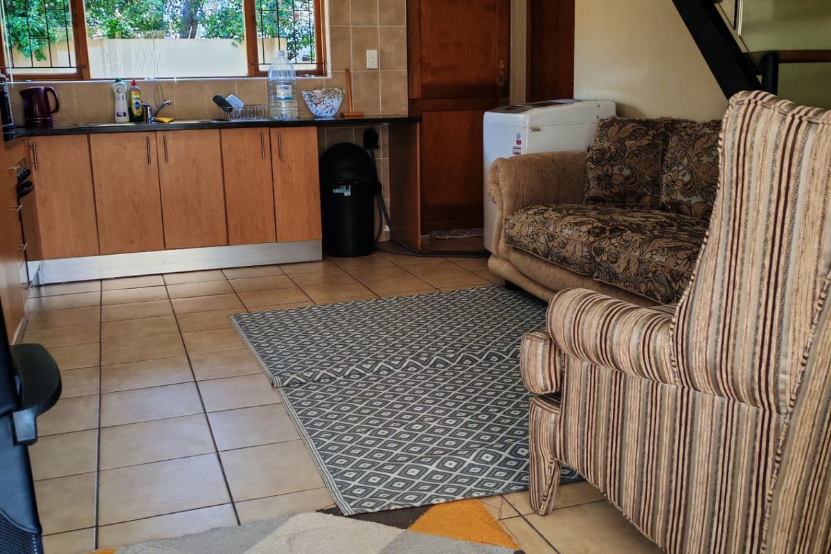 Townhouse Rental Monthly In Midrand - Photo 3