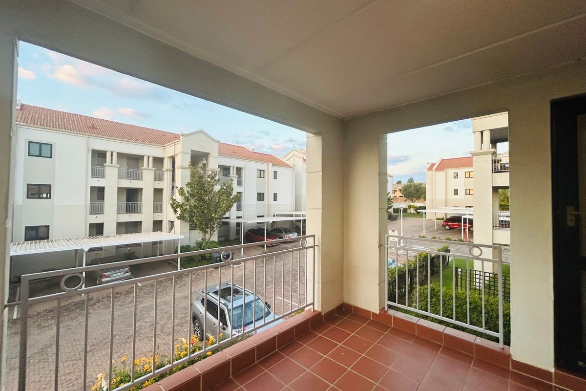 Apartment Rental Monthly In Midrand - Photo 2