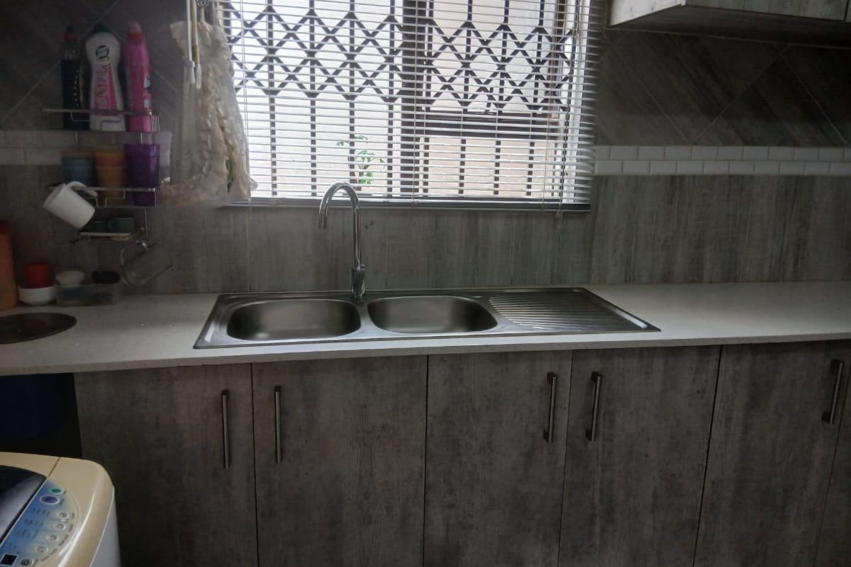 House For Sale In Pretoria - Photo 2