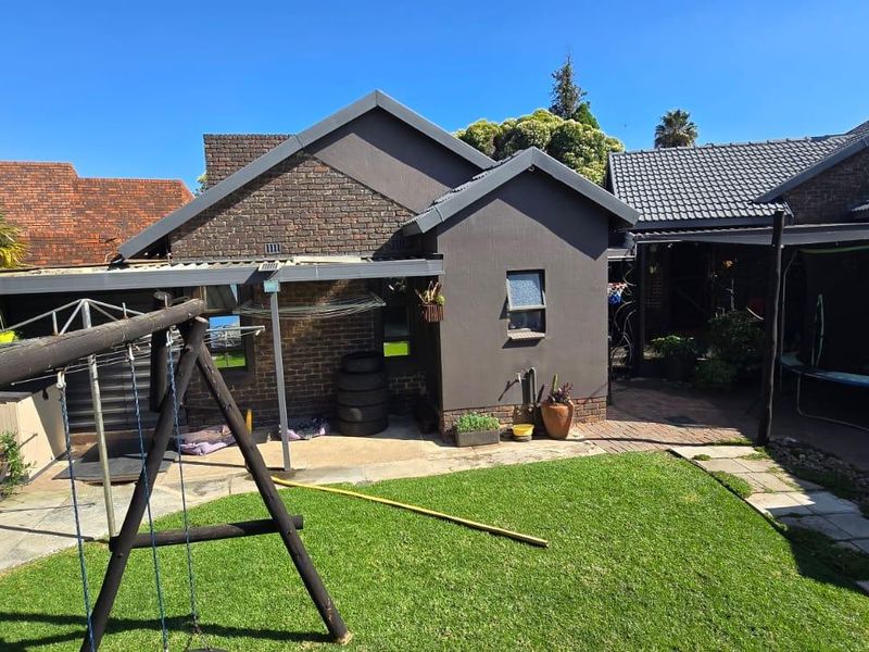 House For Sale In Brakpan - Photo 5