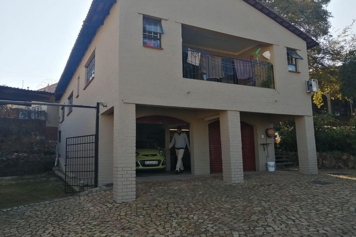 House For Sale In Johannesburg - Photo 3