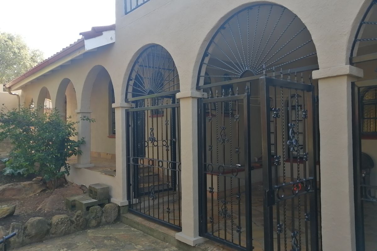 House For Sale In Johannesburg - Photo 5