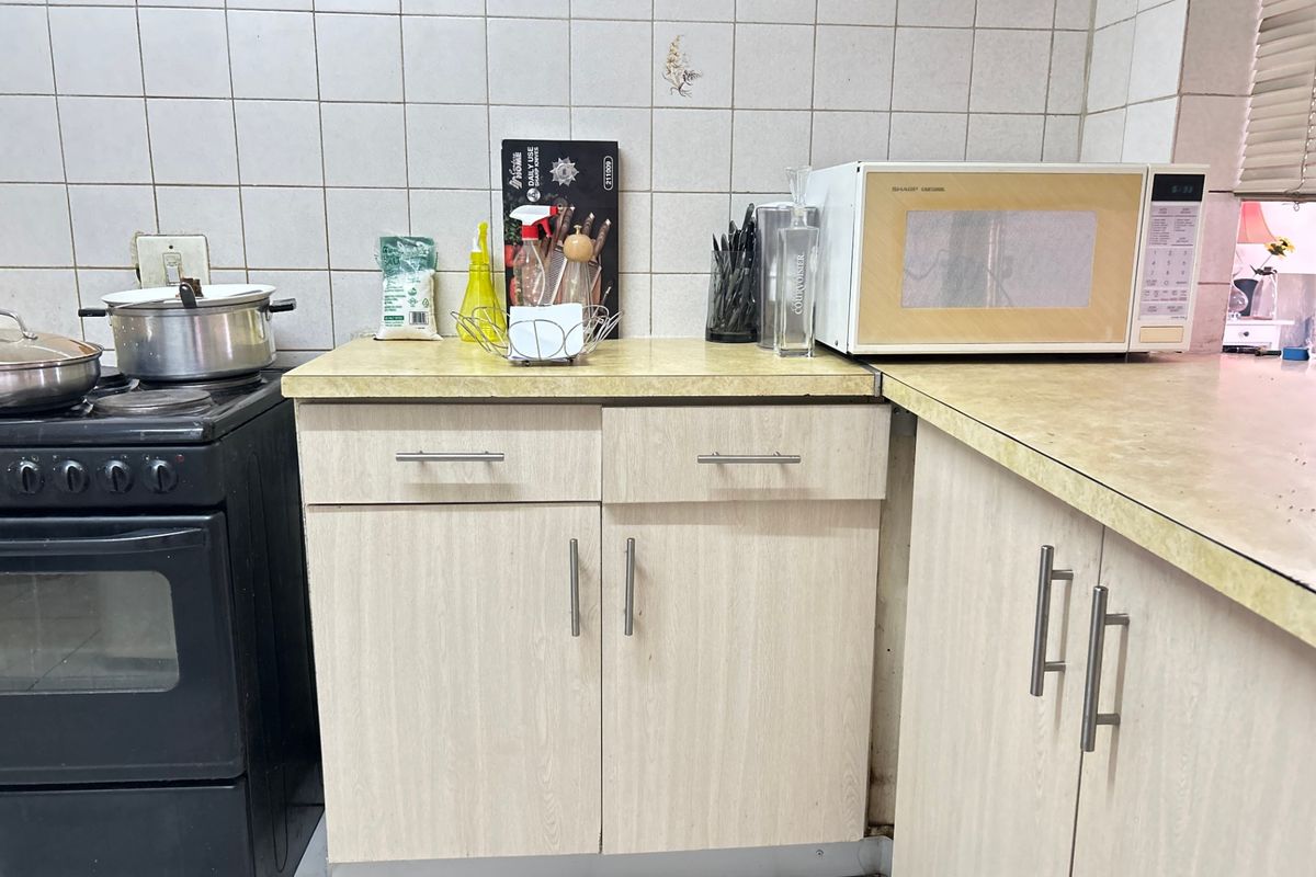 Apartment For Sale In Pretoria - Photo 4