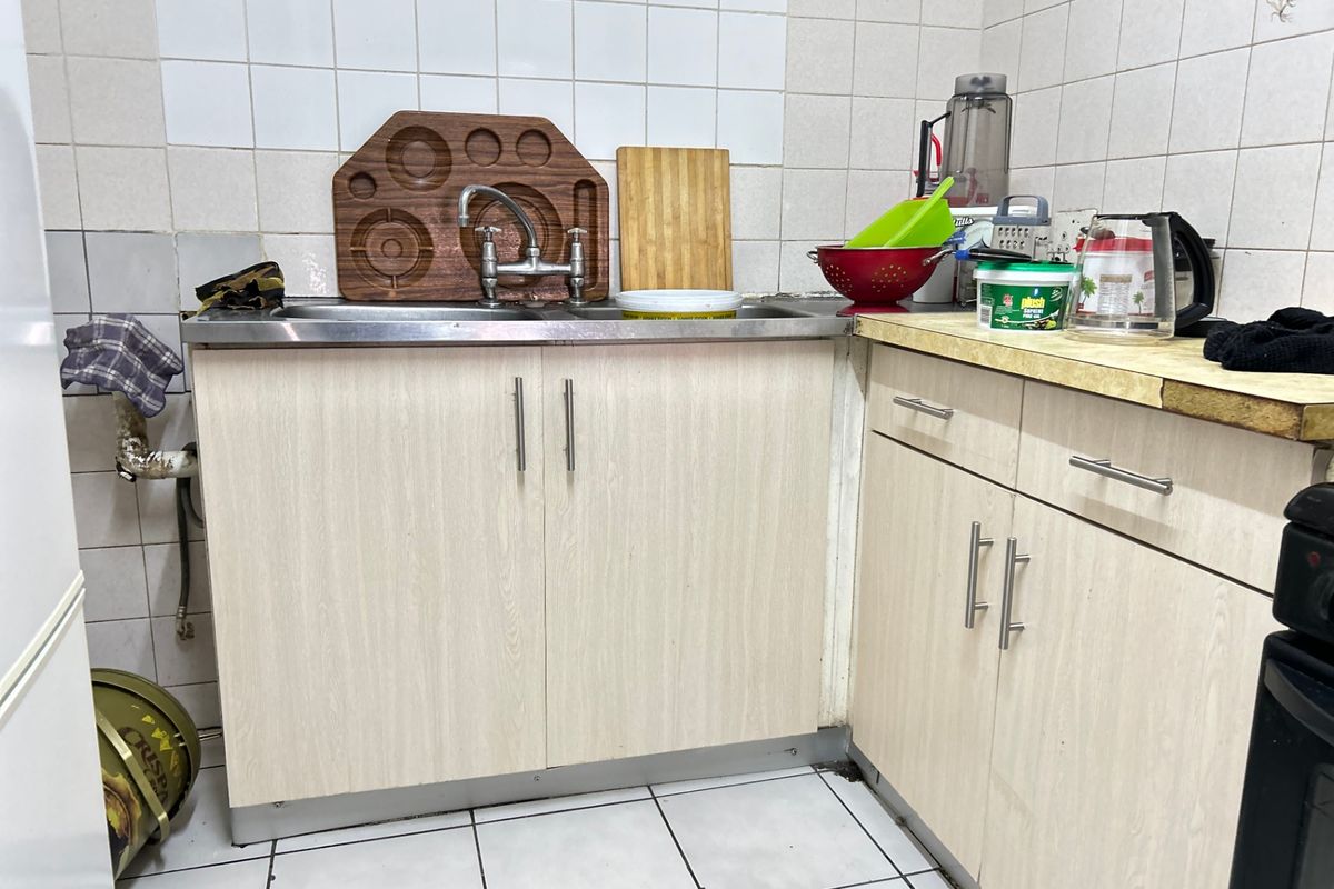 Apartment For Sale In Pretoria - Photo 3
