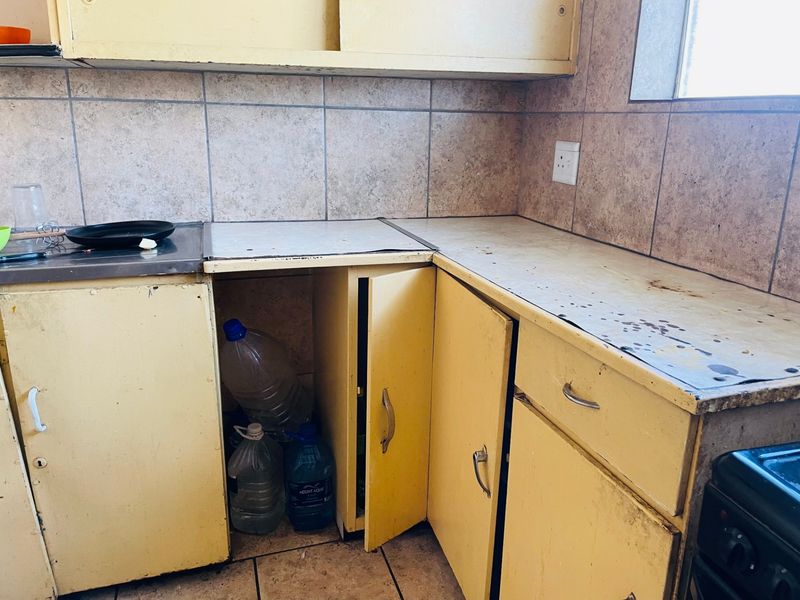 Apartment For Sale In Pretoria - Photo 3
