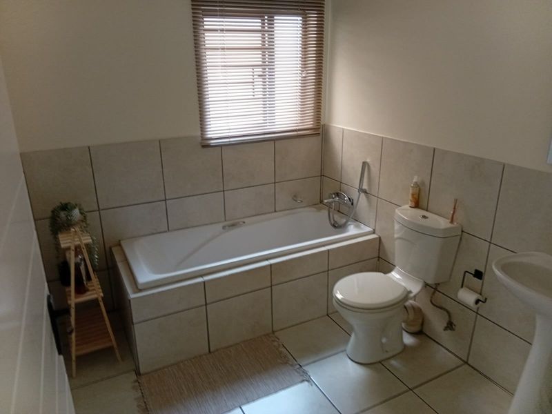 Apartment For Sale In Alberton - Photo 10