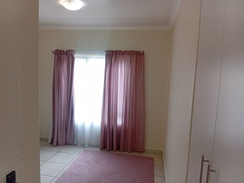 Apartment For Sale In Alberton - Photo 9