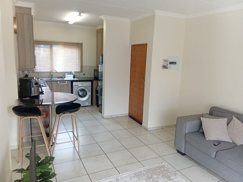 Apartment For Sale In Alberton - Photo 4