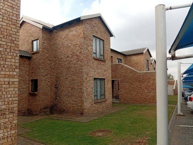Apartment For Sale In Alberton - Photo 1