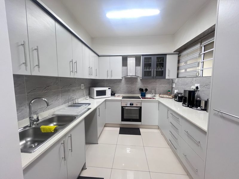Apartment For Sale In Durban - Photo 1