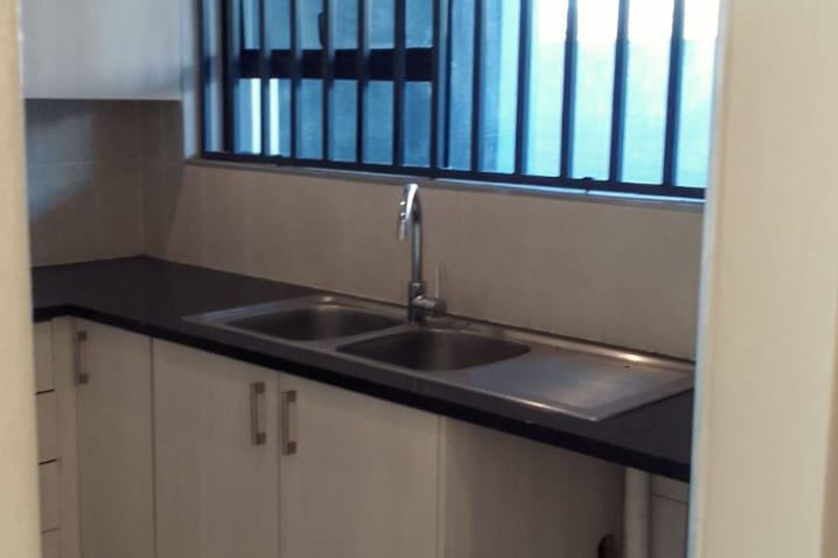 Townhouse Rental Monthly In Sandton - Photo 4