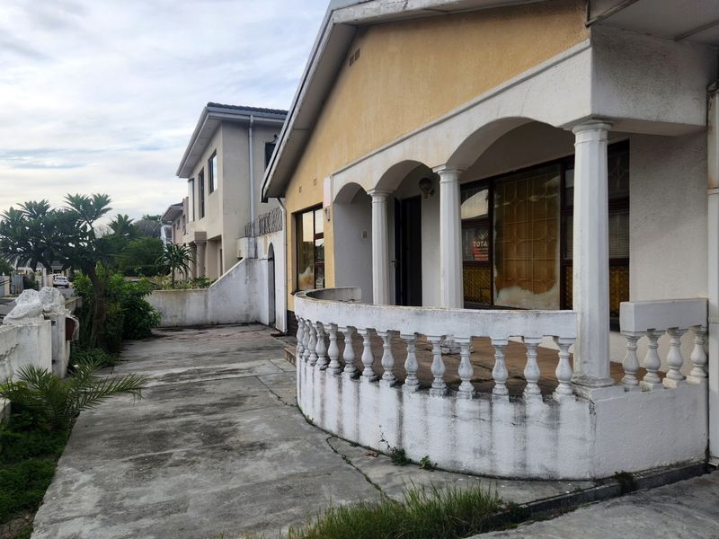 House For Sale In Cape Town - Photo 4