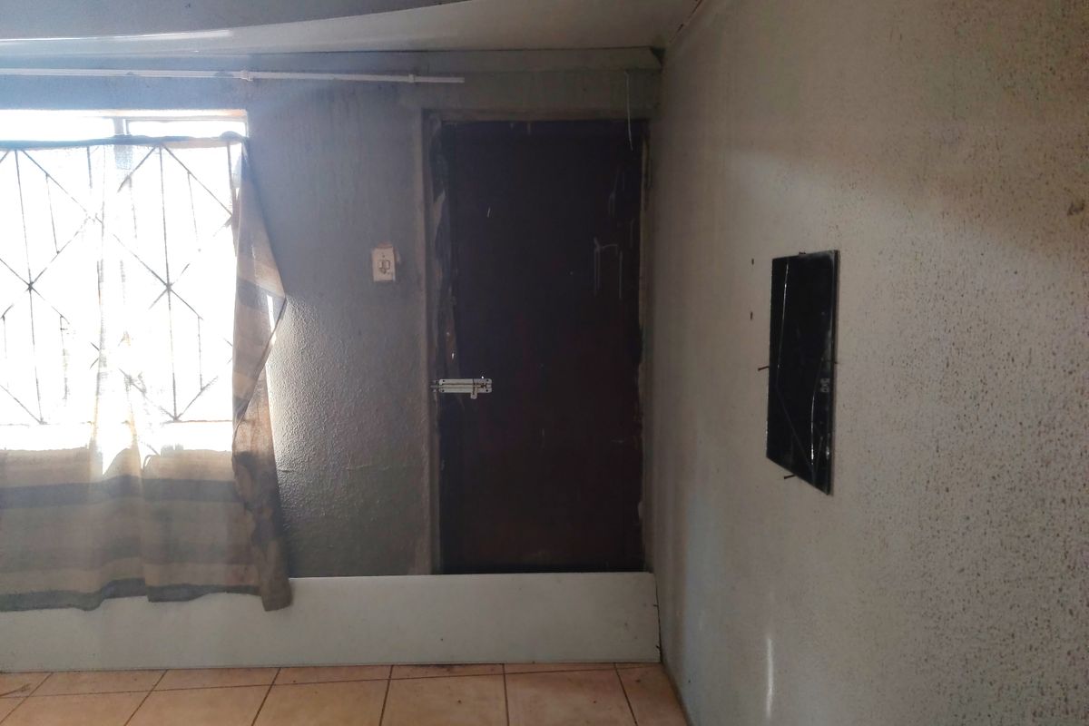 House For Sale In Nigel - Photo 2