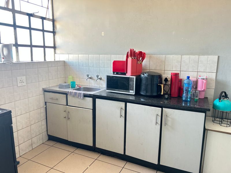 Apartment For Sale In Pretoria - Photo 3