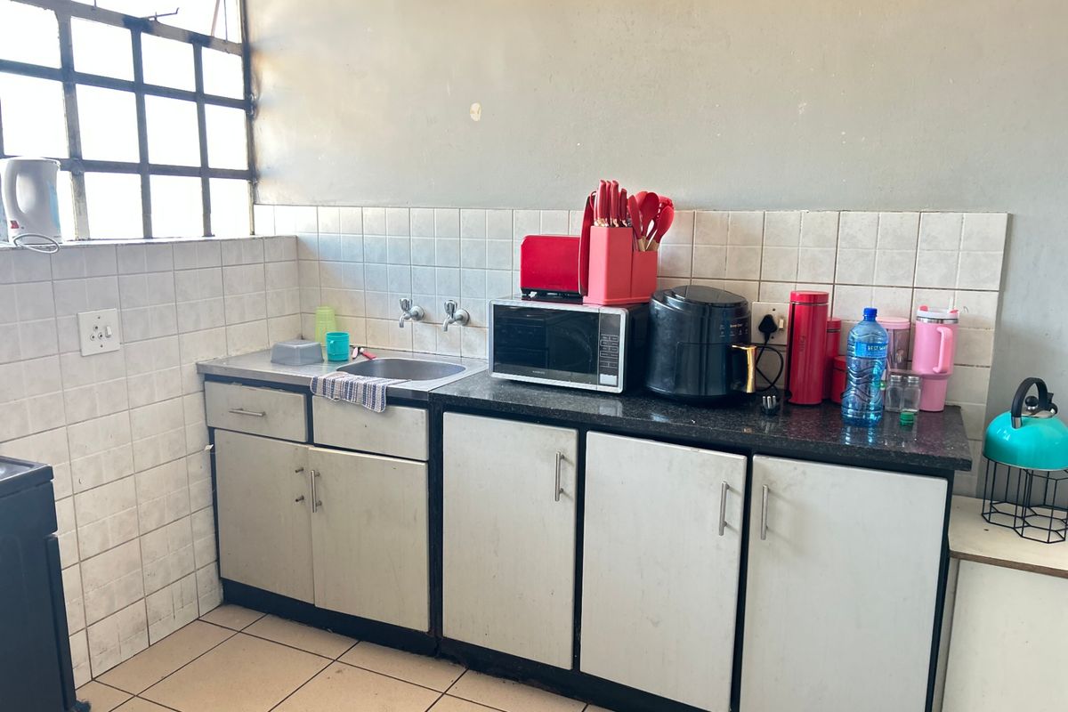 Apartment For Sale In Pretoria - Photo 3