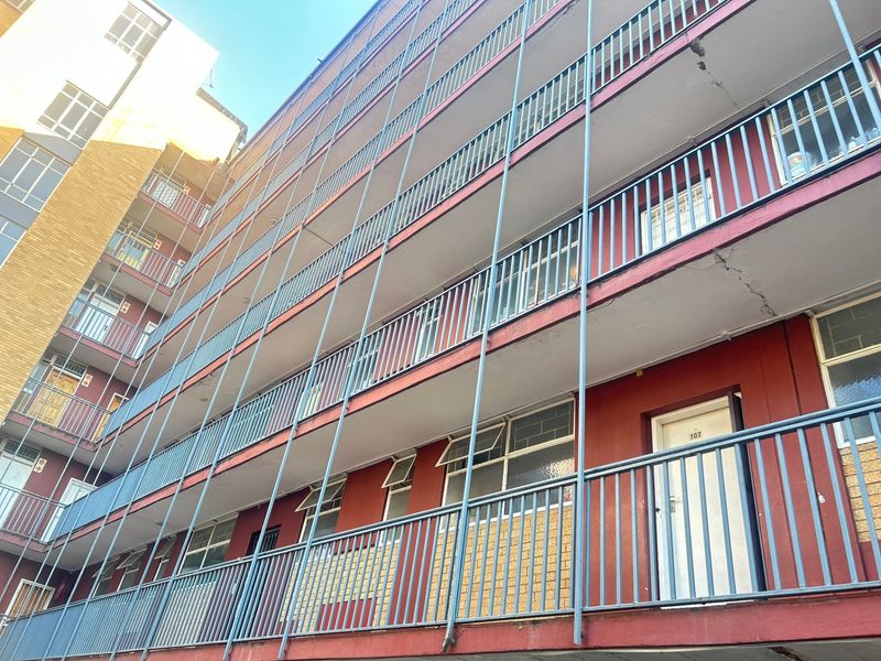 Apartment For Sale In Pretoria - Photo 1